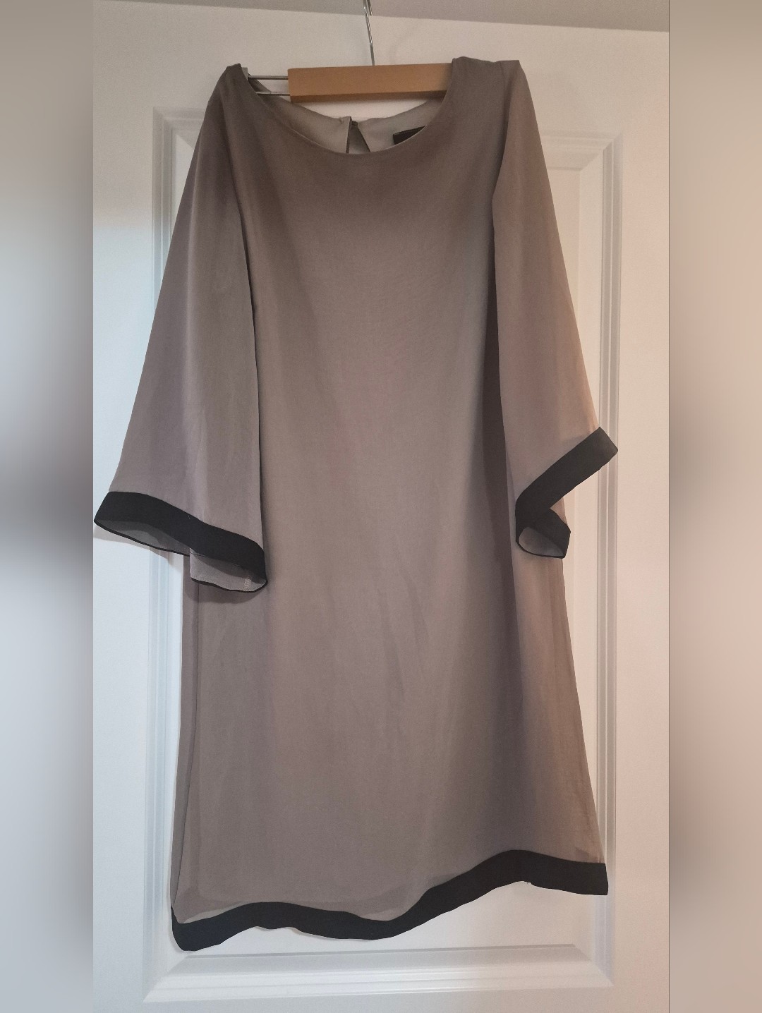 Cynthia Rowley Taupe Midi Dress With Black Trim